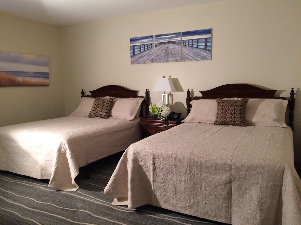 Standard Room, 2 Queen Beds photo 1