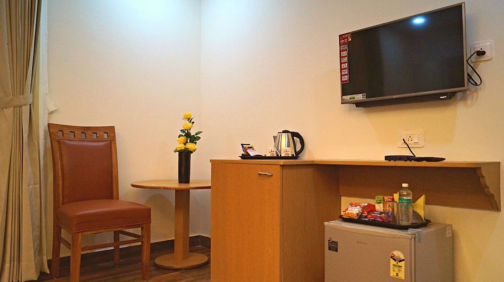 Deluxe Room - Photo 16