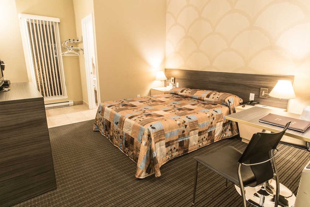 Standard Room, 1 Queen Bed, Non Smoking photo 1