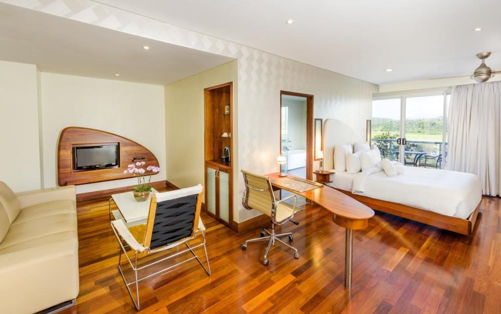 Dakota Junior Suite