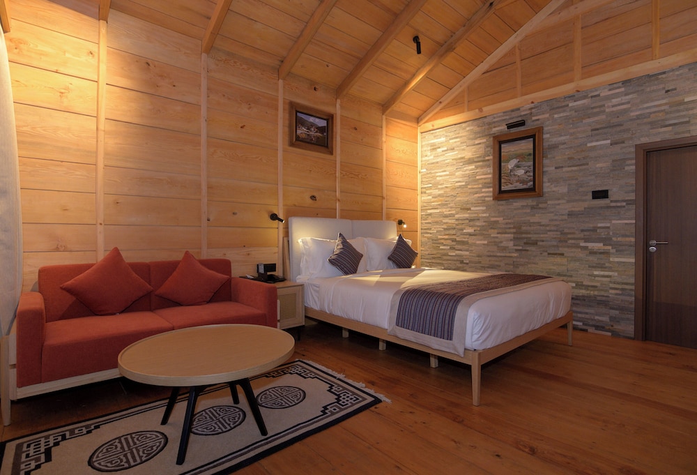 Deluxe Double or Twin Room, Balcony, Mountain View