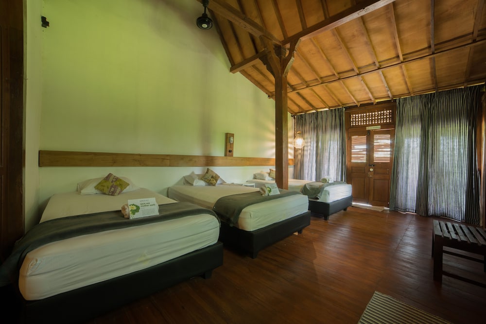 Jepara Triple Bed - Photo 3