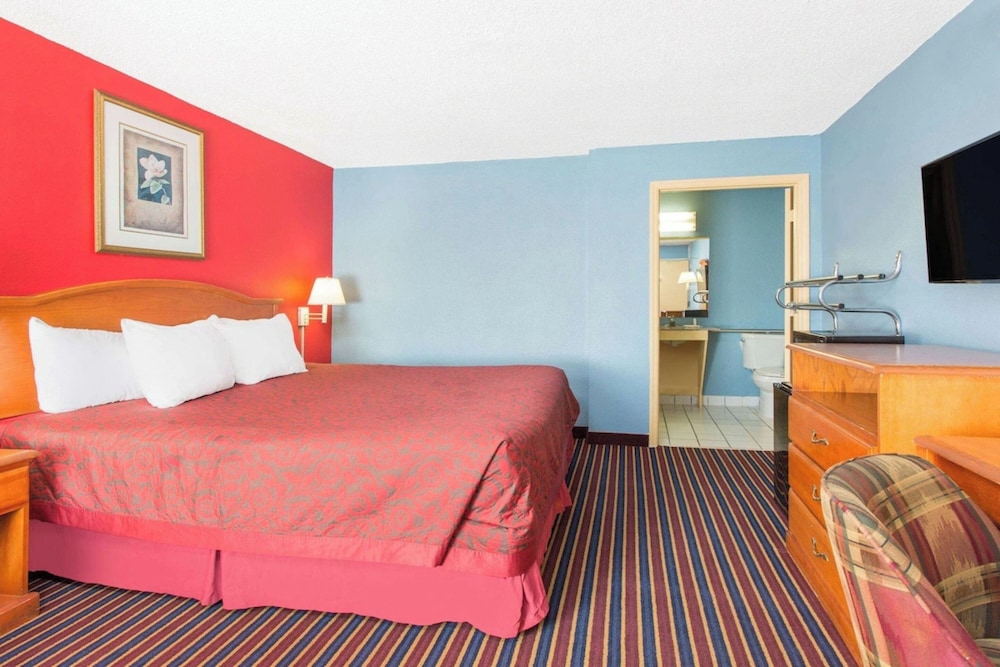Basic Single Room, 1 Bedroom, Mobility Accessible, Smoking
