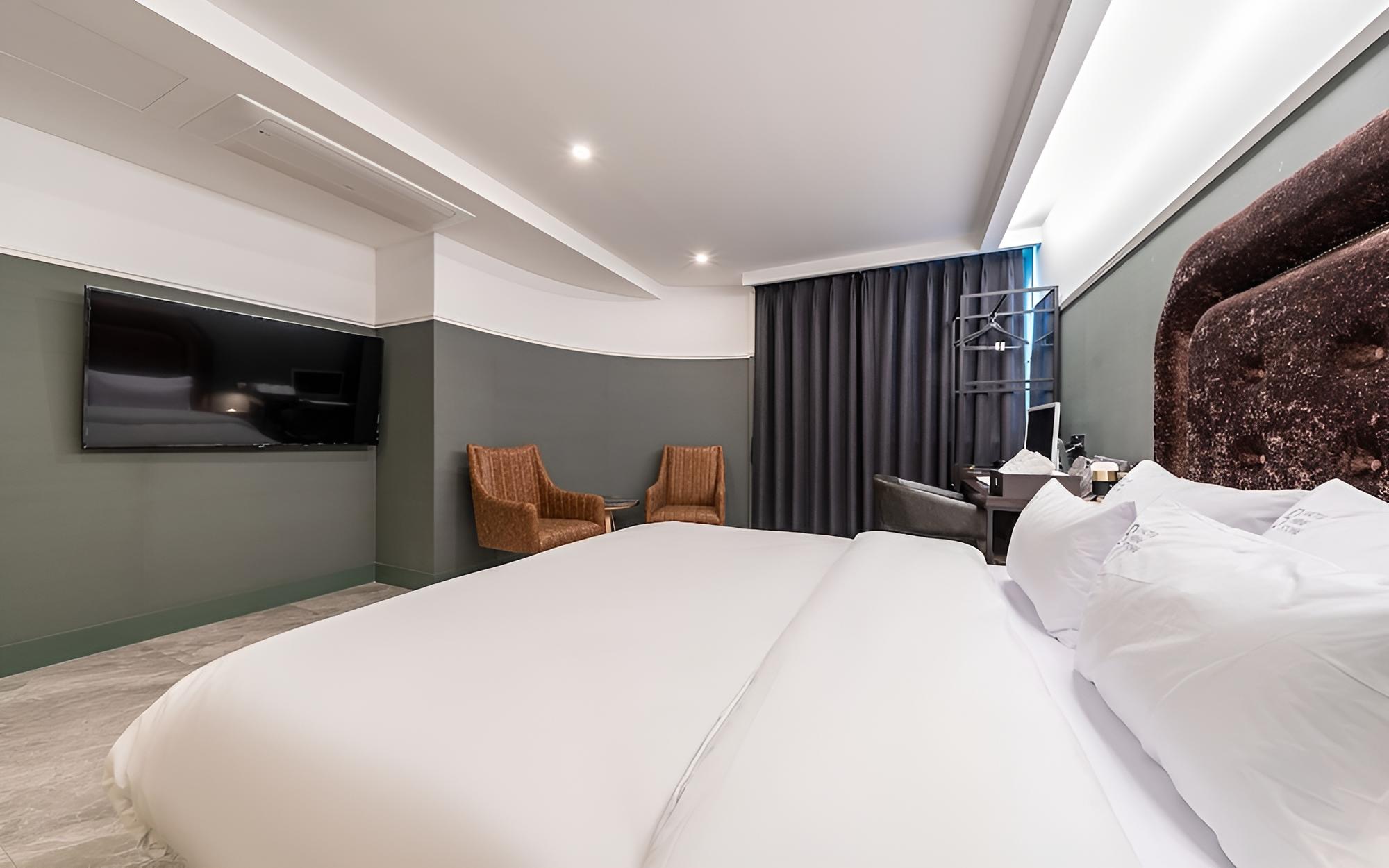 Room (Suite Double (55-inch TV 100% goose b) - Photo 6