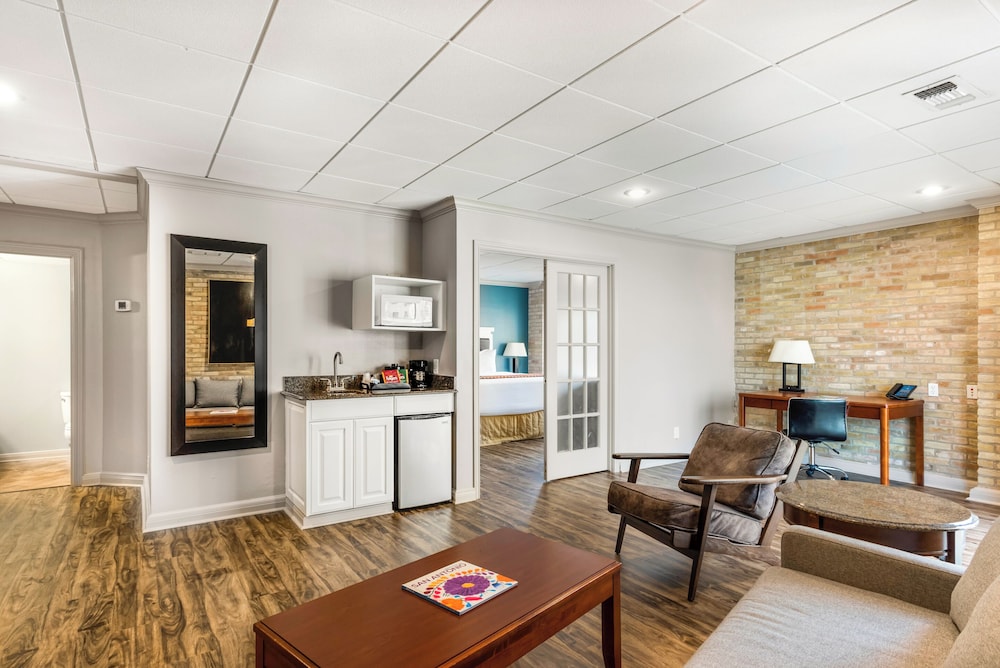 Presidential Suite