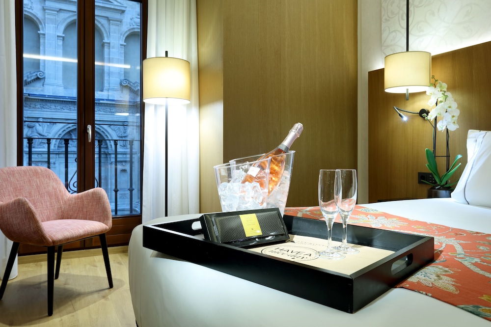 Junior Suite (Cathedral view)
