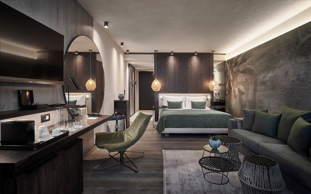 Junior Studio Suite