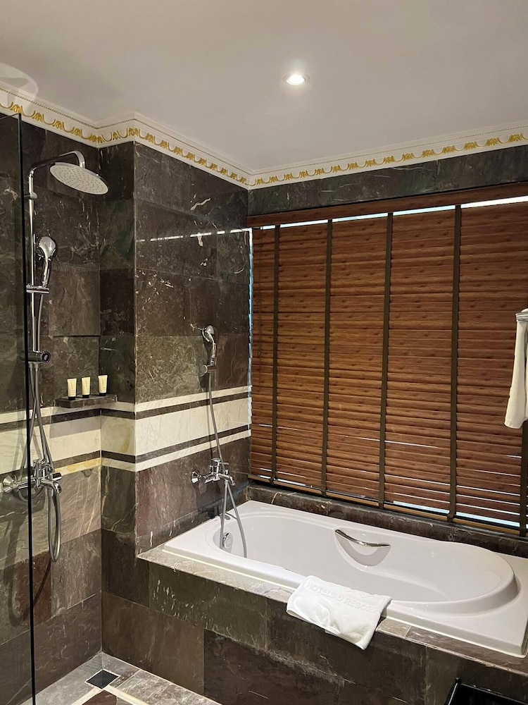 Club Room, Bay View - Photo 3