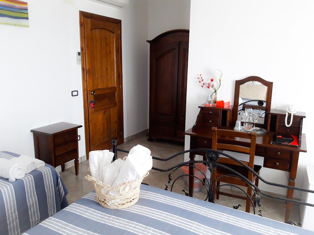 Comfort Double Room, Private Bathroom (Camera Agropoli) photo 3