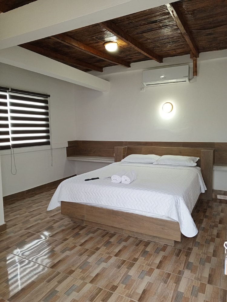 Honeymoon Room photo 1