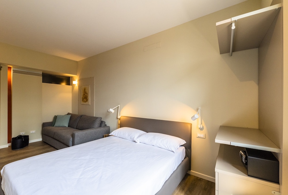 Luxury Apartment, City View