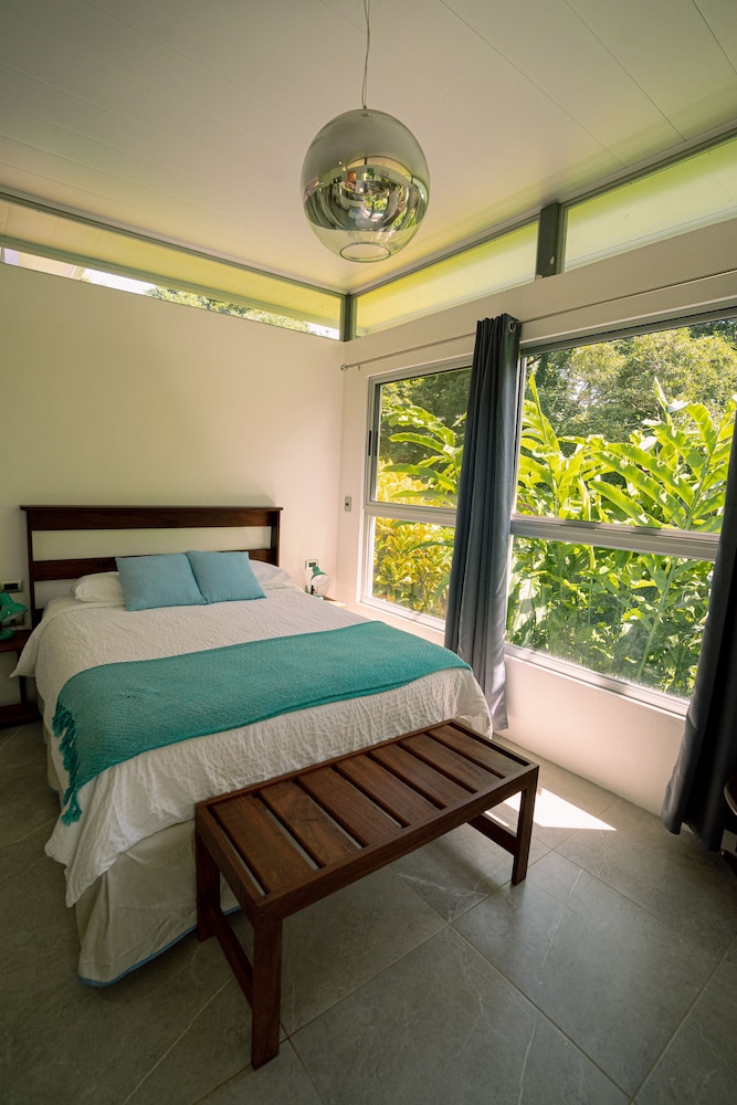 Standard Studio Suite, Kitchenette, Garden View photo 2