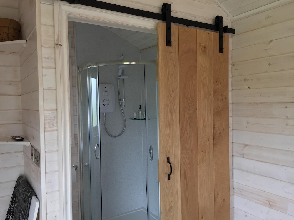 Luxury Room, Ensuite (The Chicken Coop) photo 3