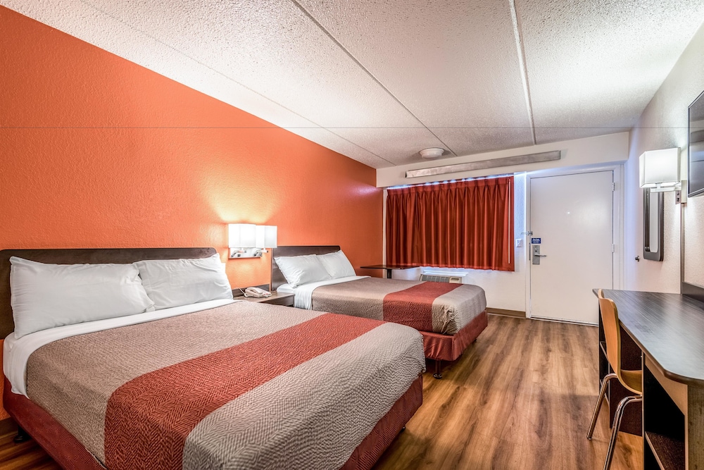 Standard Room, 2 Double Beds, Non Smoking - Photo 5