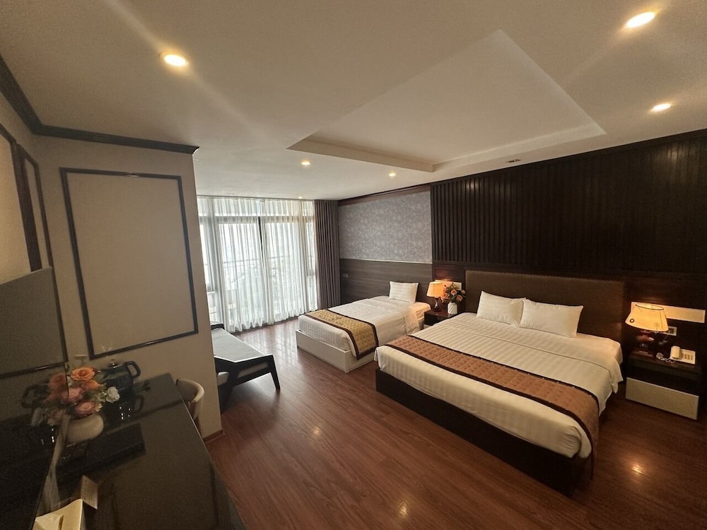 Family Triple Room, Partial Lake View