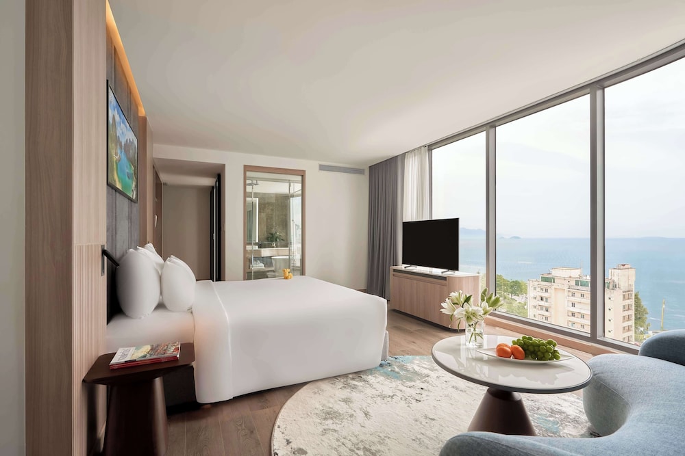Studio Suite, Sea View - Photo 1