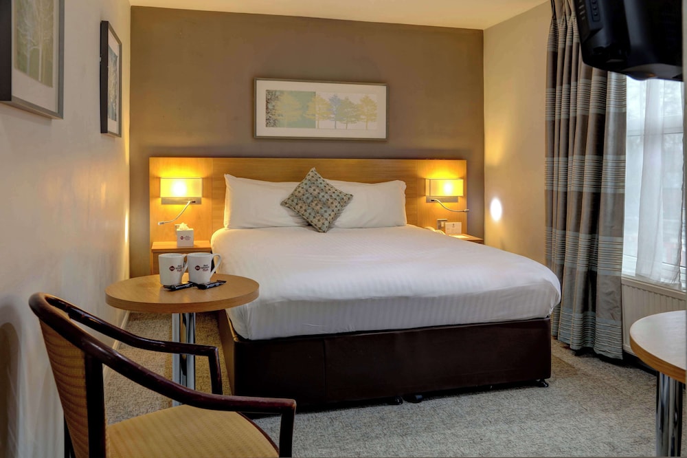 Standard Room, 1 Double Bed, Non Smoking - Photo 2