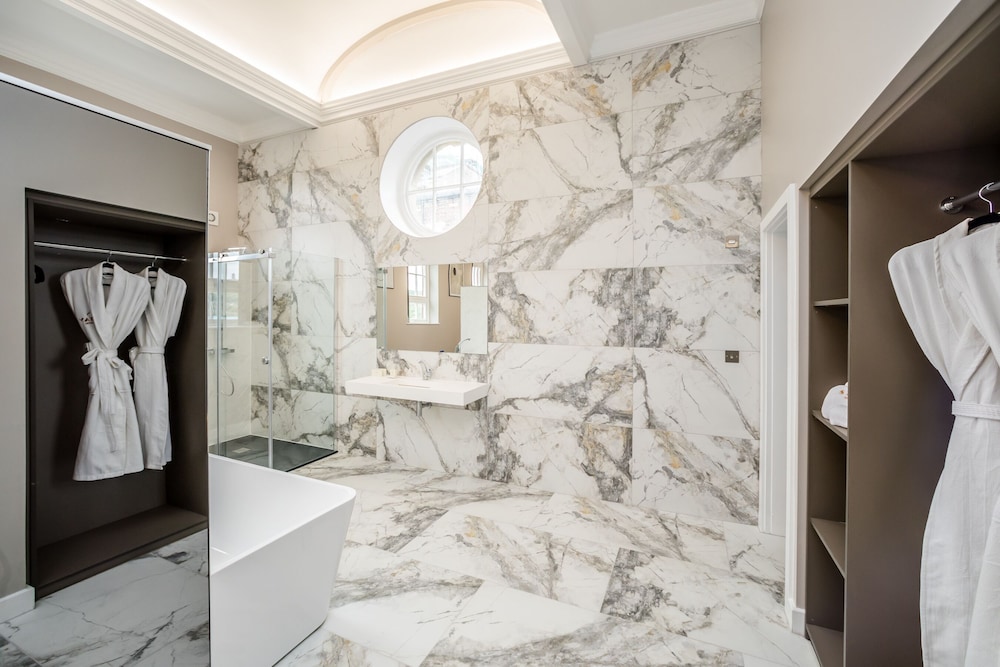 Superior Suite, Ensuite (Stay) - Photo 7