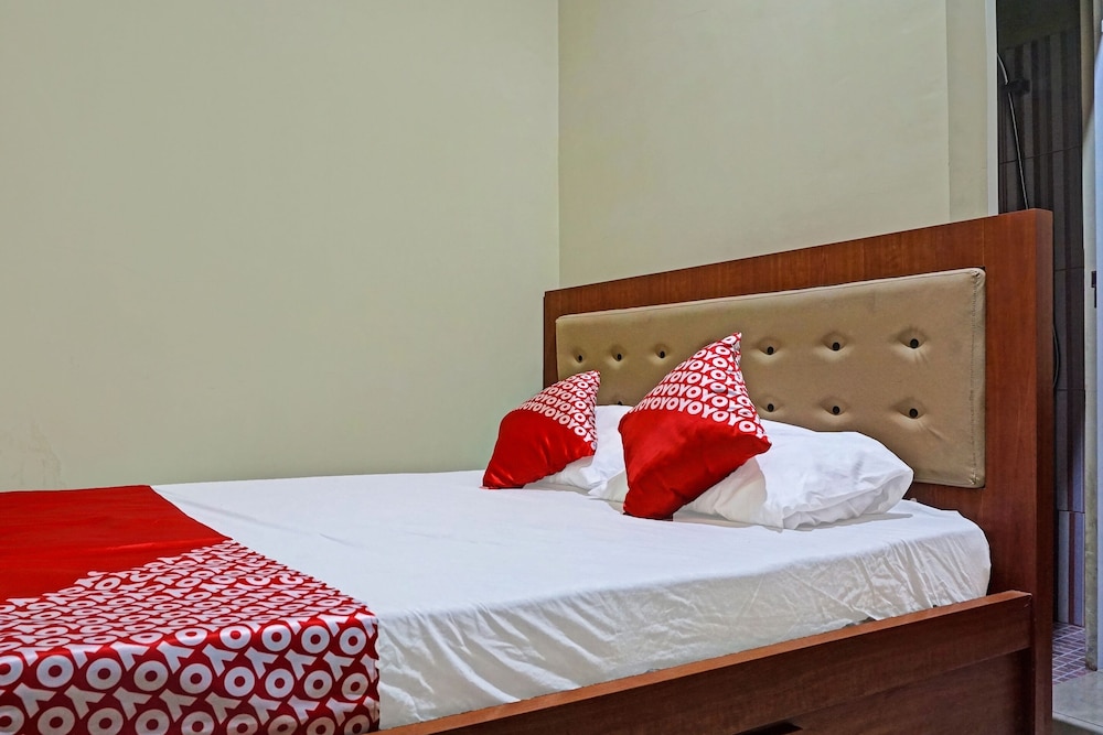 Standard Double Room - Photo 13
