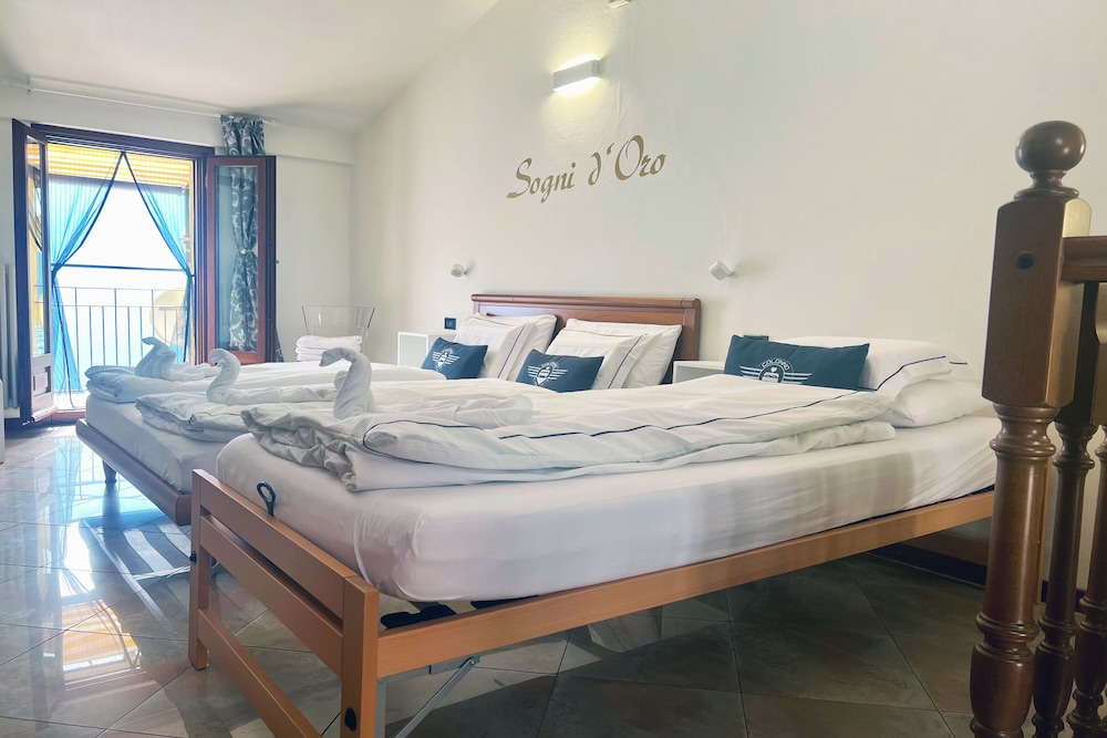 Family Apartment, 2 Bedrooms, Lakeside (Lake Loft Colonno) photo 1