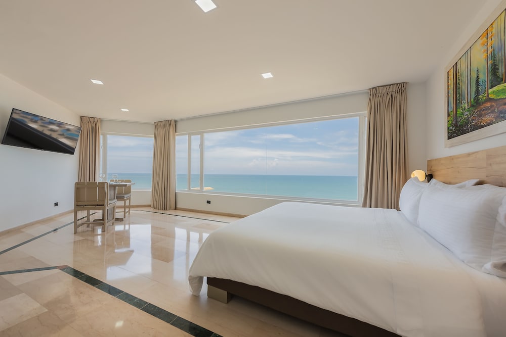 Superior Double Room, Sea View - Photo 11
