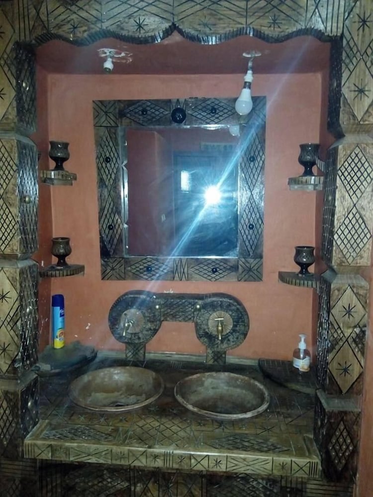 Triple Room, 3 Twin Beds photo 3