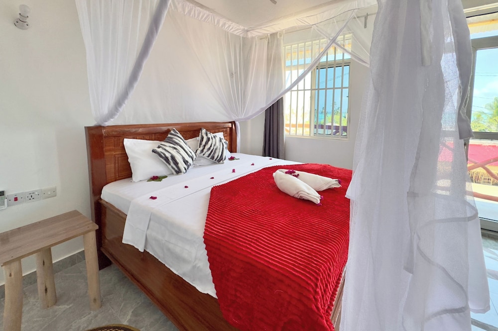 Deluxe Double Room, Balcony, Pool View photo 3