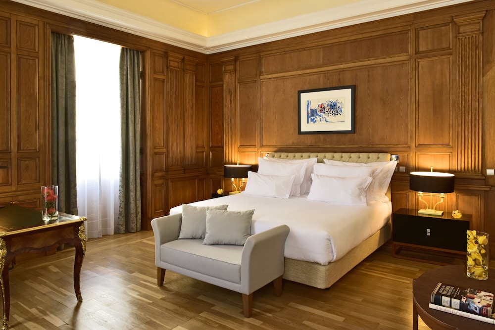 Presidential Suite (King Size Bed)
