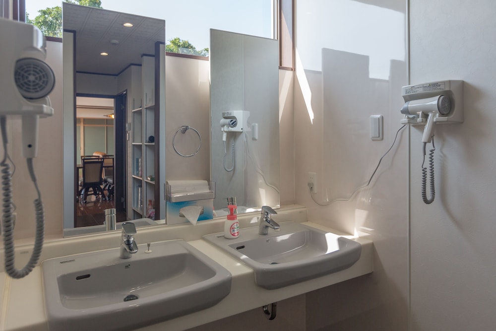 Private Vacation Home - Photo 5