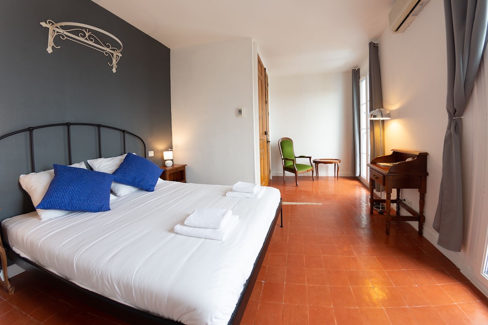 Economy Double Room, 1 Double Bed, Non Smoking, Private Bathroom - Photo 7