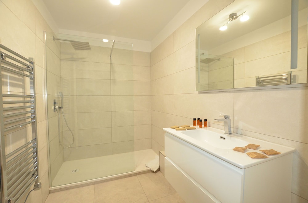 Superior Suite, Sea View - Photo 2