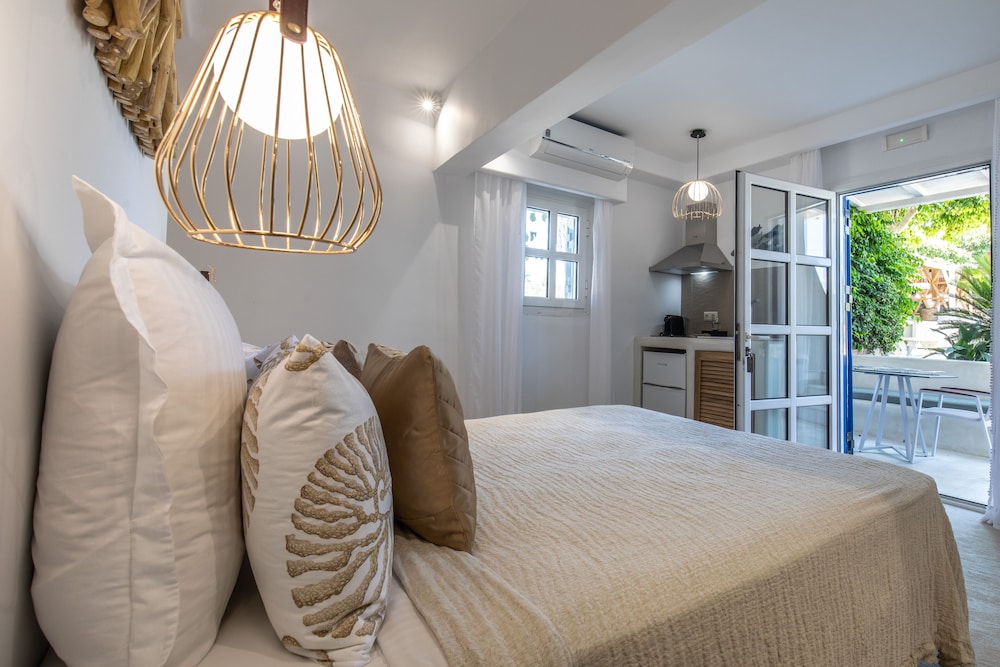 Luxury Apartment, 1 Bedroom, Garden View photo 3