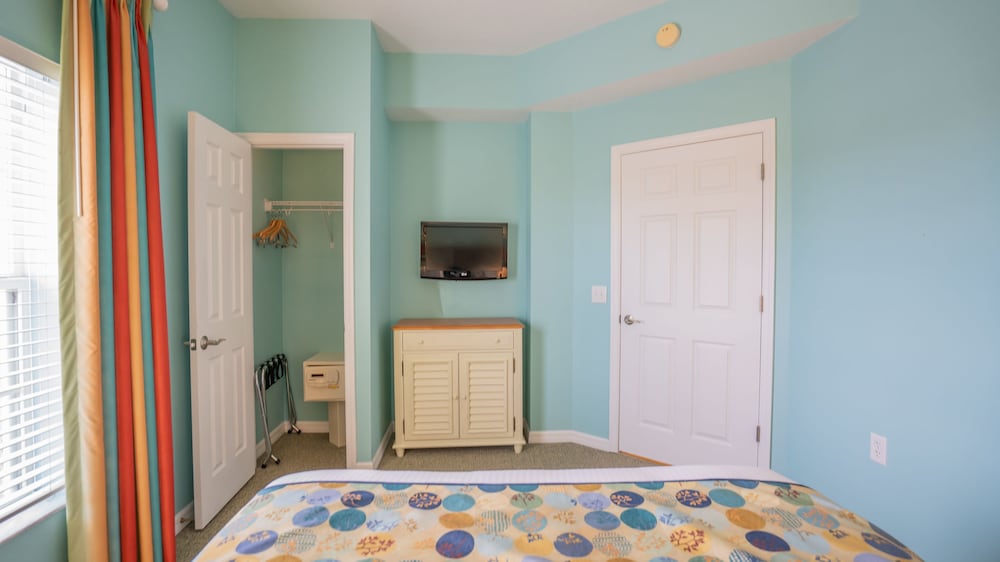 Suite, 1 Bedroom - Photo 15