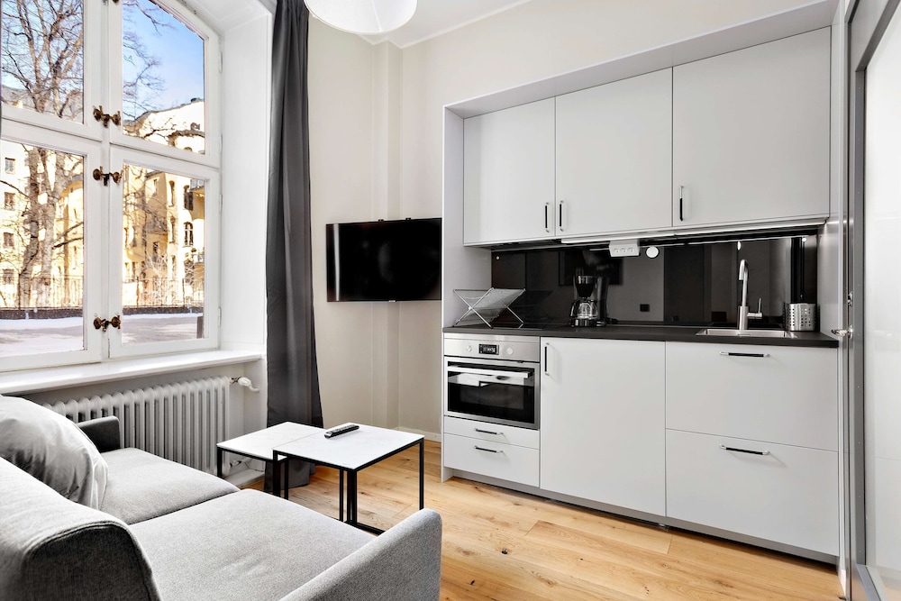 Standard Apartment, 1 Queen Bed, Non Smoking, Kitchen (with Sofabed) - Photo 8