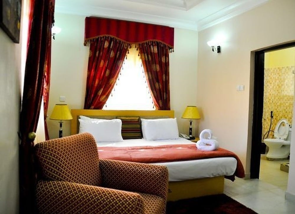Executive Room - Photo 4