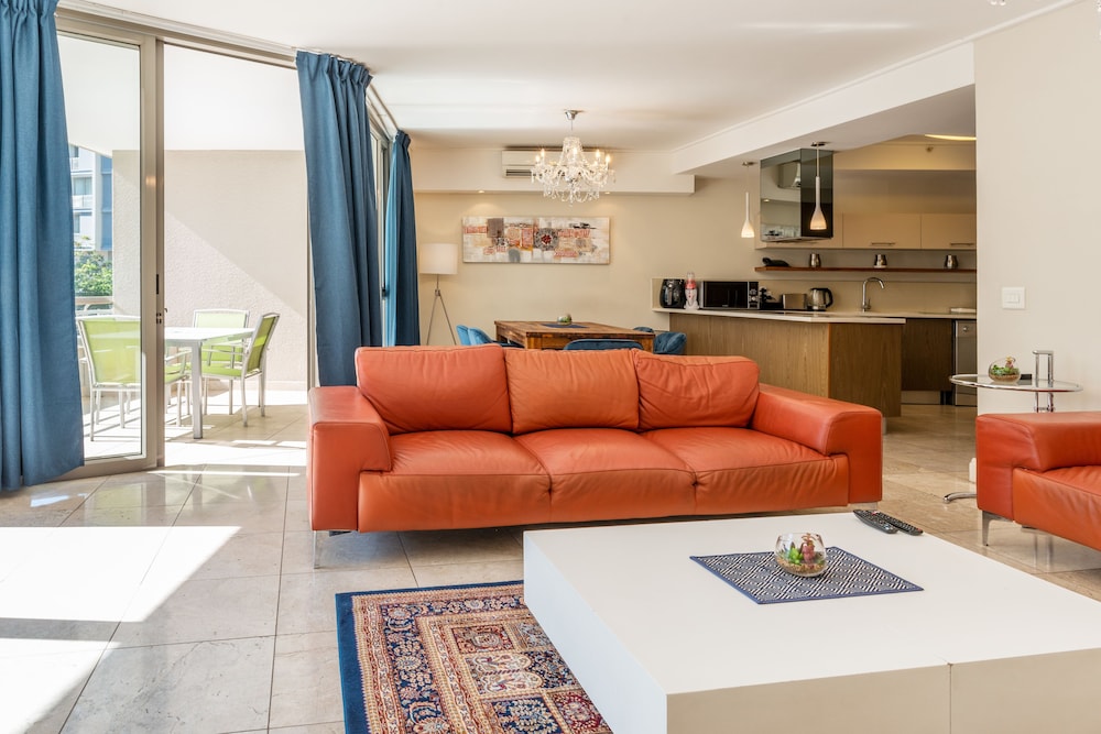 Presidential Apartment, 2 Bedrooms, Kitchen, Canal View