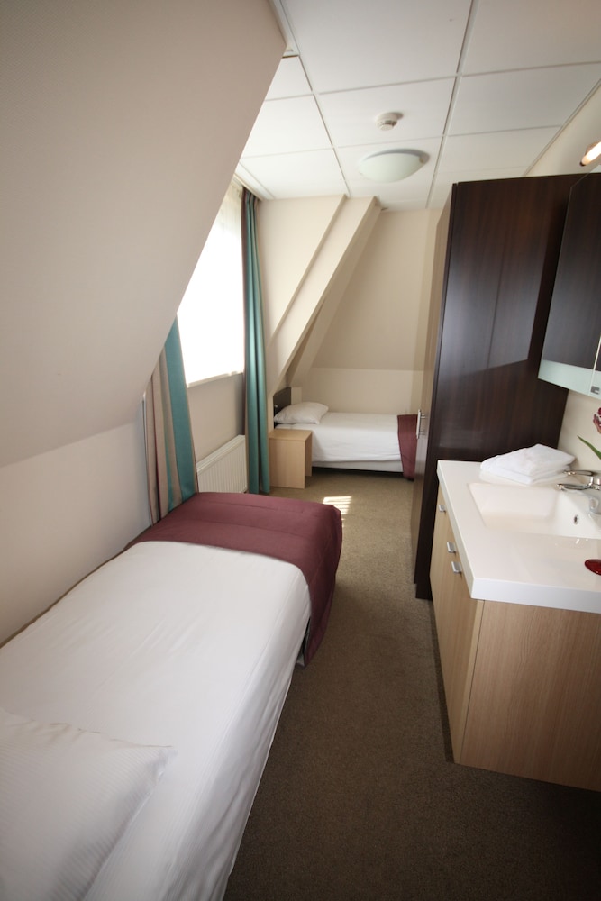 Quadruple Room photo 2