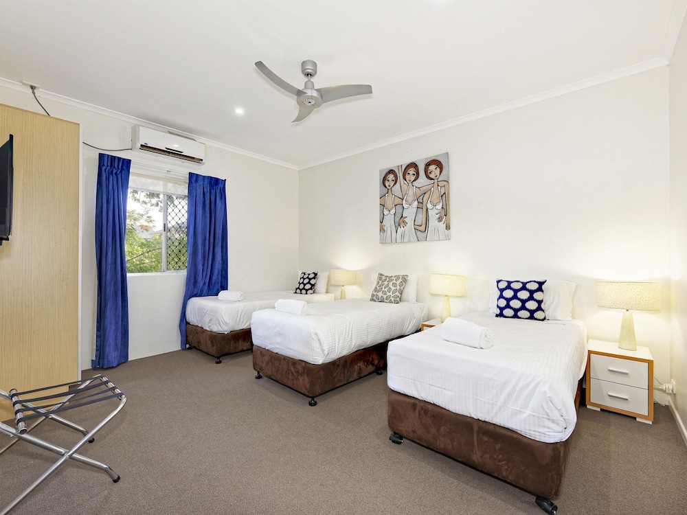 Executive Villa, 3 Bedrooms, Kitchen photo 3