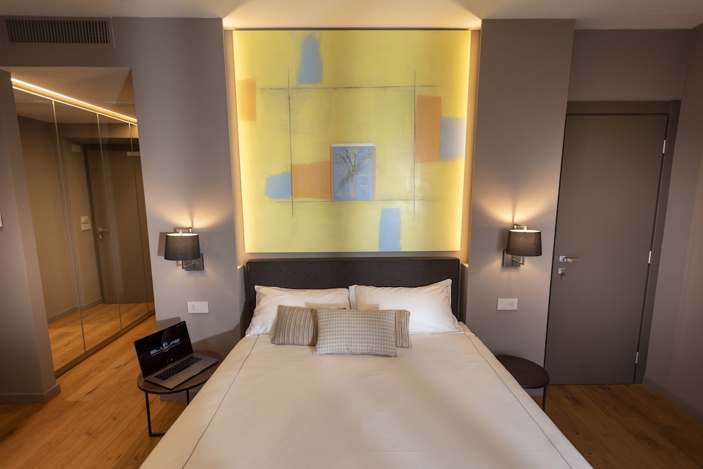 Deluxe Double Room photo 2