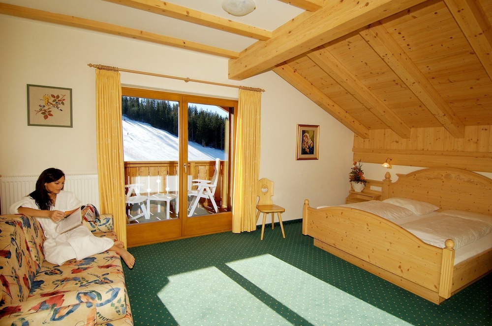Double Room, 1 Double Bed with Sofa bed, Non Smoking photo 1
