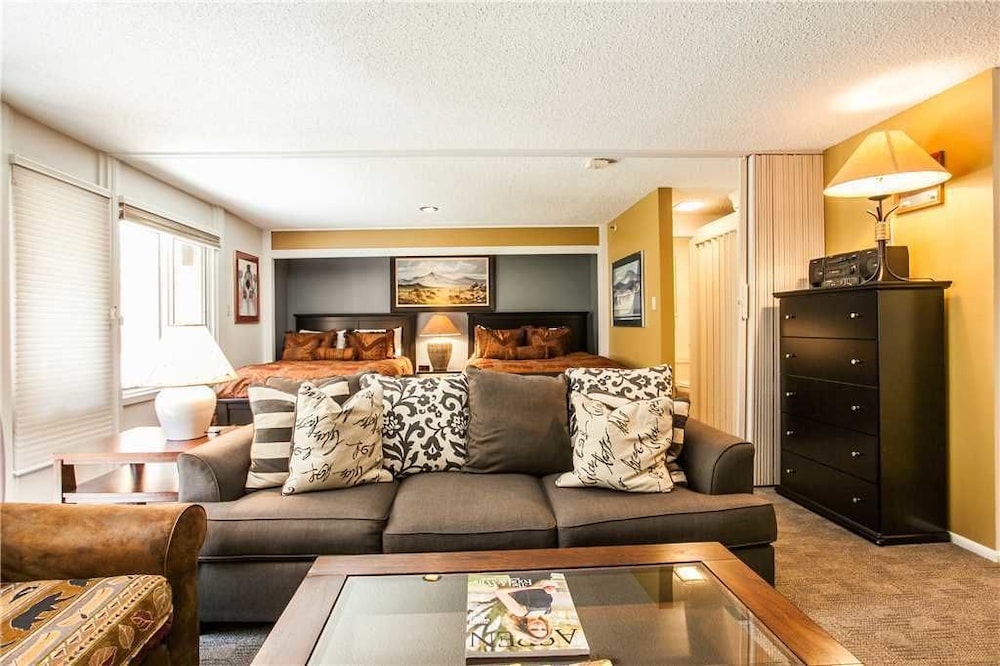 Condo, Patio, Mountain View (Lichenhearth 6)