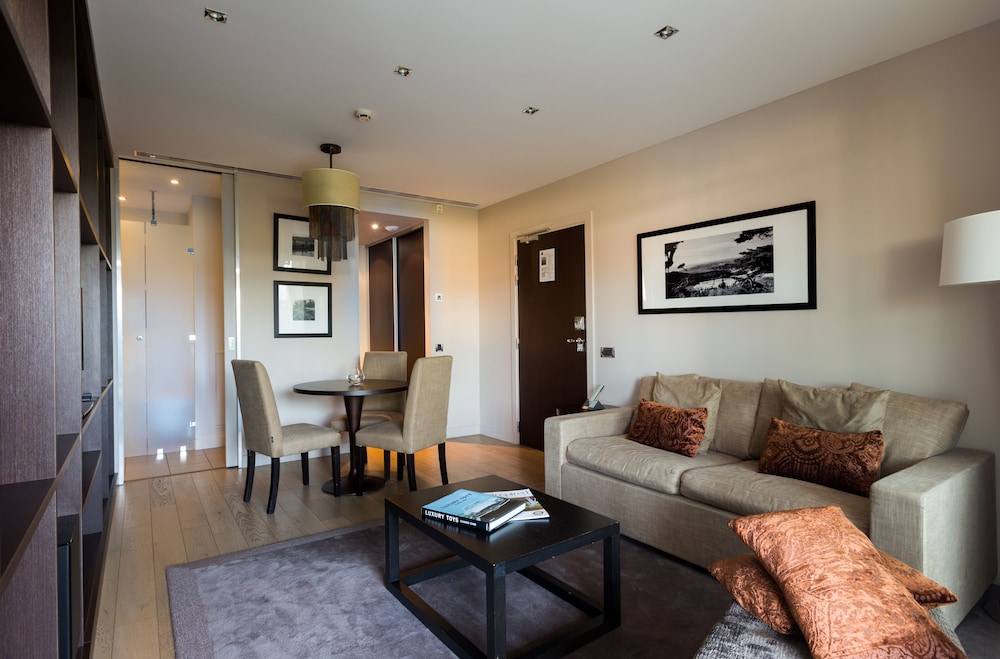 Suite, 1 King Bed with Sofa bed, Garden View photo 1