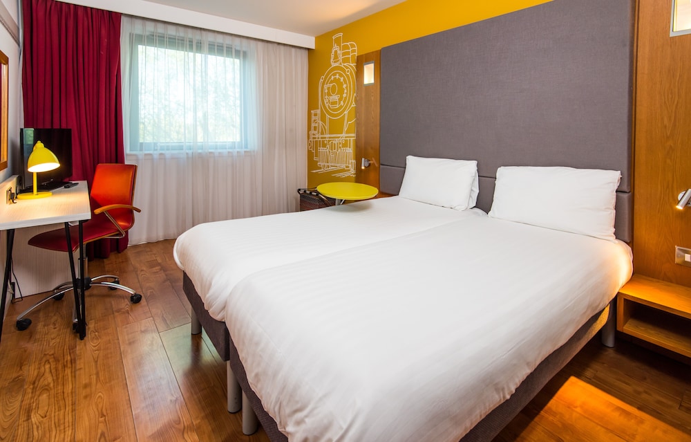 Room, 2 Twin Beds (The Duet) - Photo 8