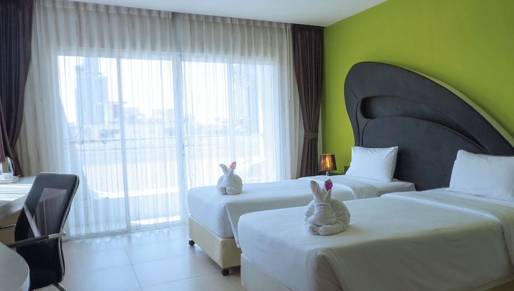 Deluxe Twin Room photo 2