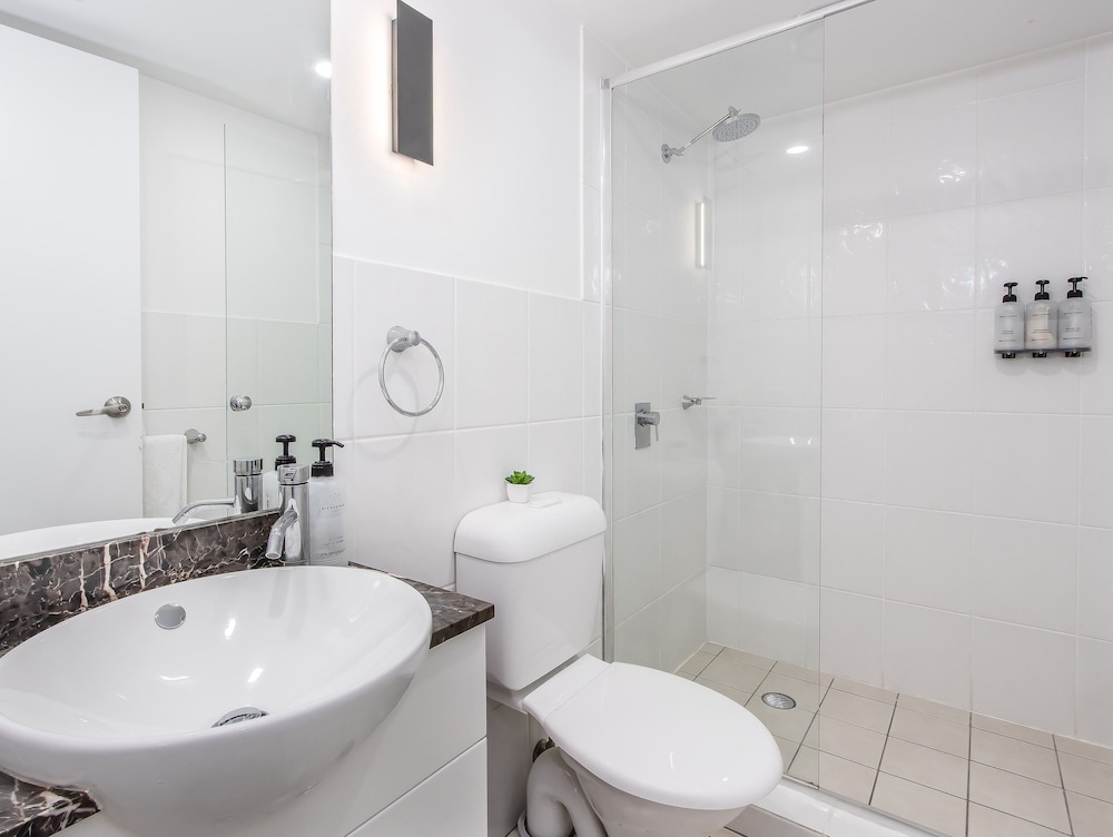 Two-Bedroom Apartment (High Floor) photo 3