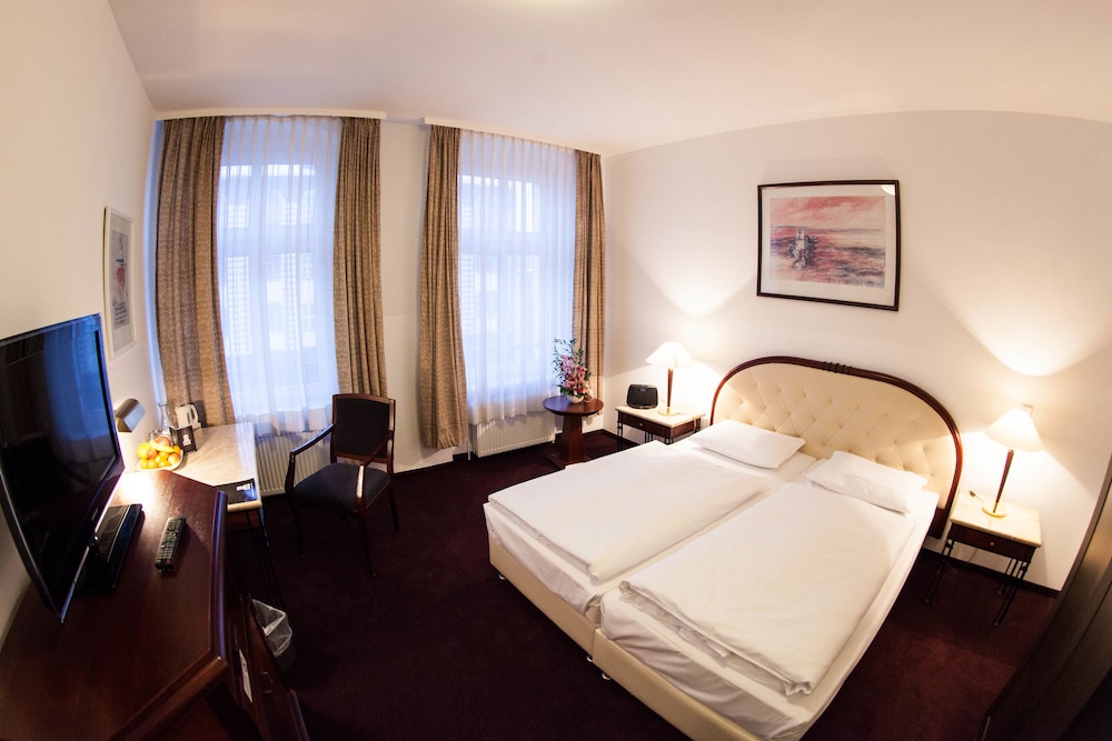 Superior Double Room photo 2
