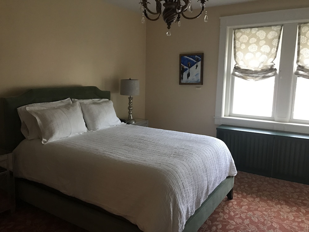 Room, 1 Queen Bed photo 1