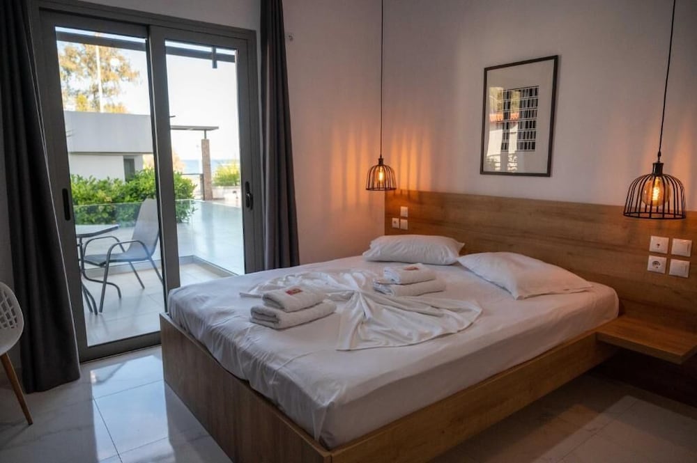 Superior Apartment, Sea View, Ground Floor A4 photo 1