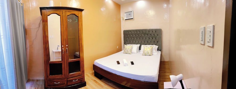 Signature House, 3 Bedrooms, Balcony photo 3