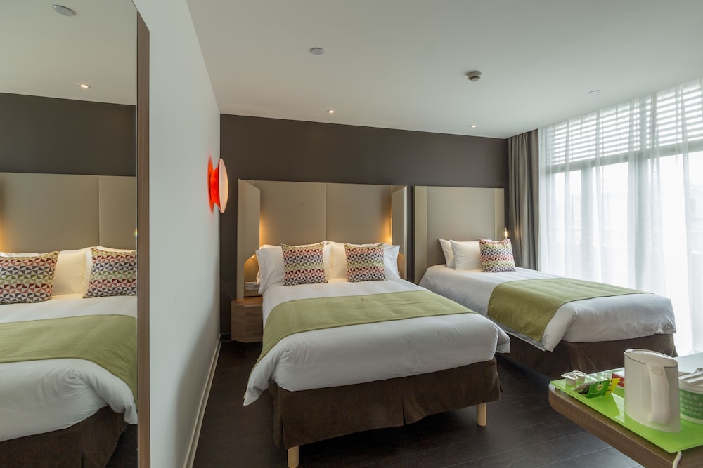 Superior Room, 2 Twin Beds photo 3